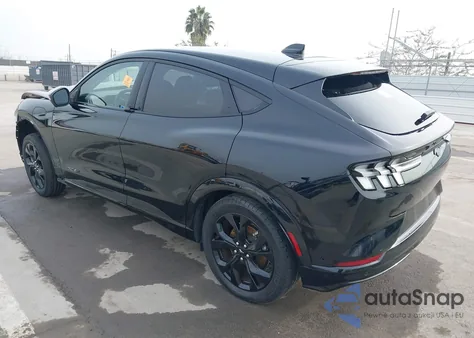 2023 Ford Mustang Mach-E Premium z USA, uszkodzony, nr VIN 3FMTK3R79PMA67272